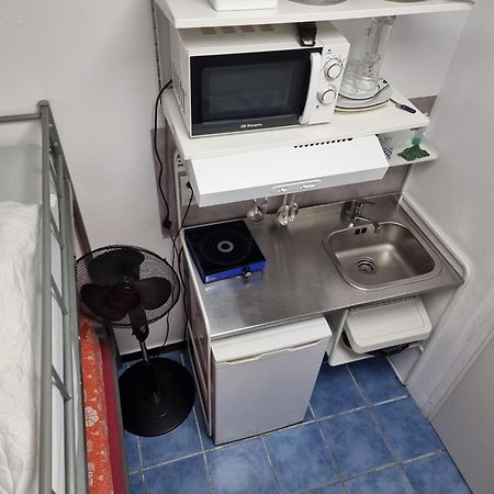 Albergue Cristina Habitaciones Con Bano Privado Y Mini Cocina Corralejo Kültér fotó