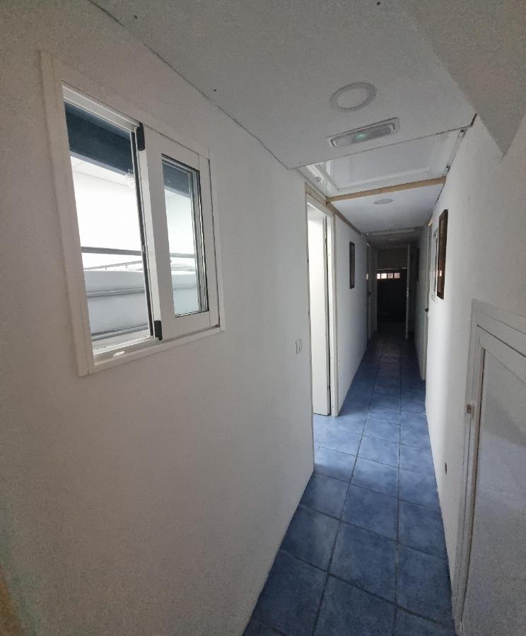 Albergue Cristina Habitaciones Con Bano Privado Y Mini Cocina Corralejo Kültér fotó