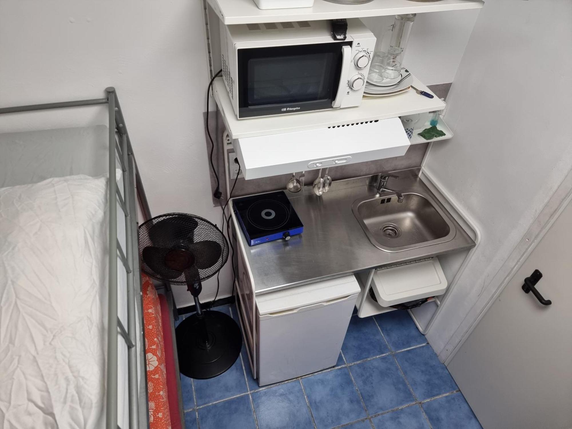 Albergue Cristina Habitaciones Con Bano Privado Y Mini Cocina Corralejo Kültér fotó