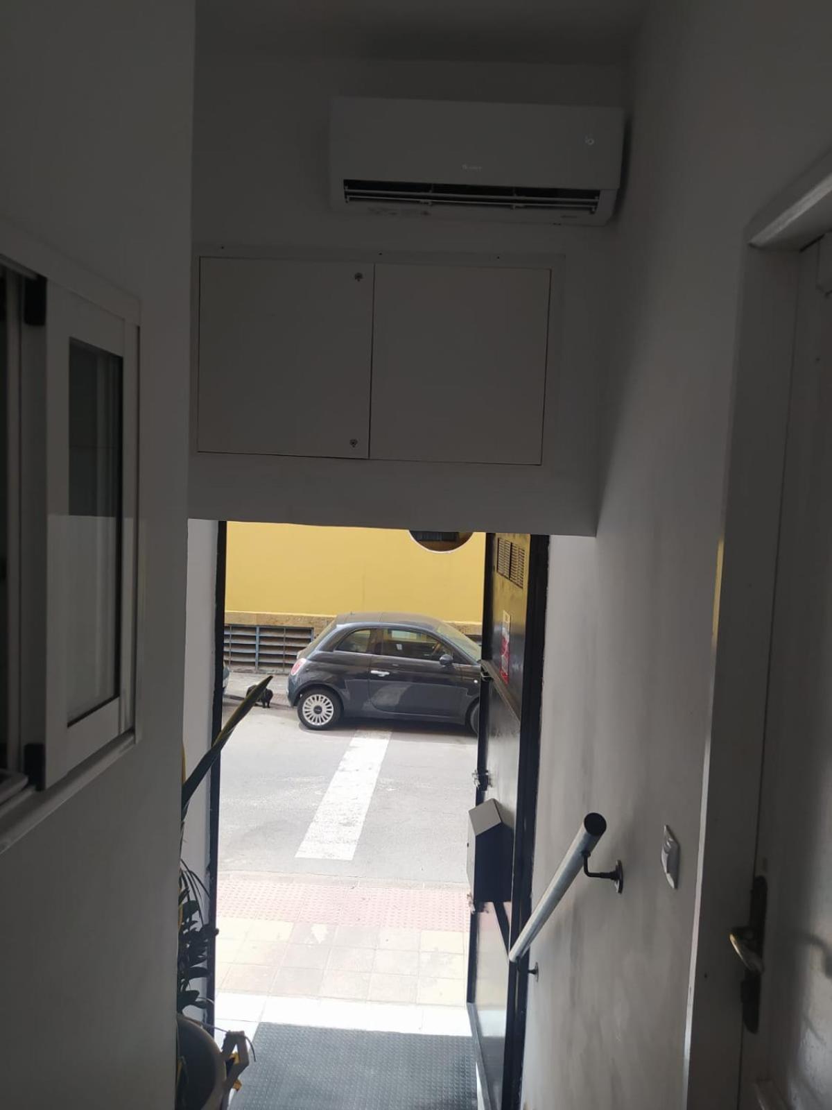 Albergue Cristina Habitaciones Con Bano Privado Y Mini Cocina Corralejo Kültér fotó